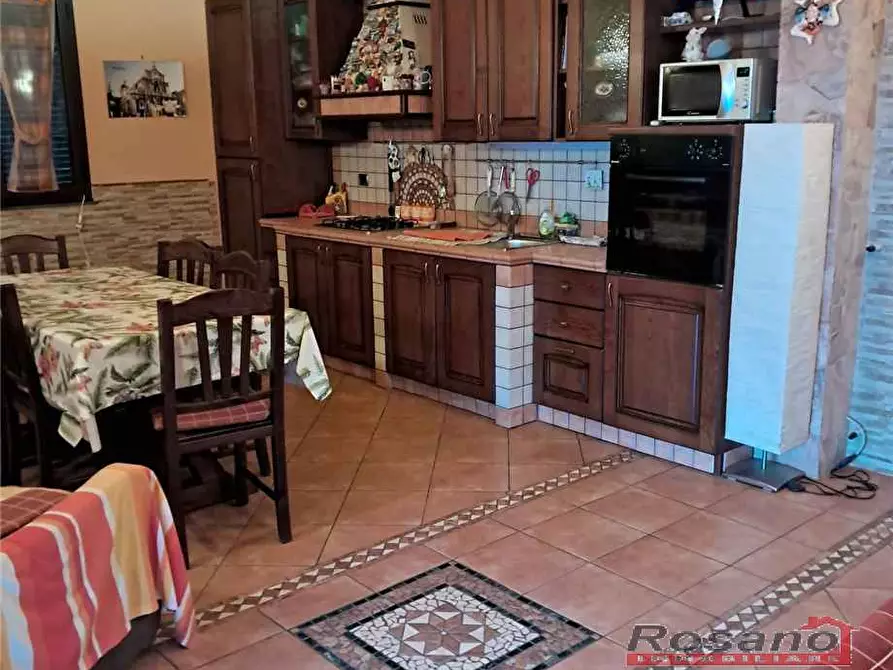 Immagine 5 di Villa in affitto  in Loc. vigne a Biancavilla