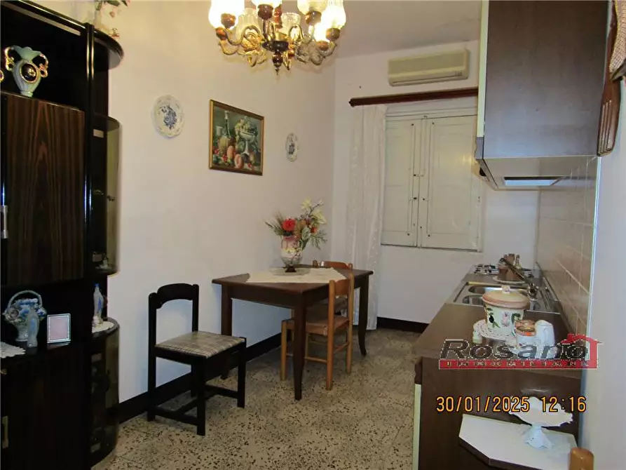 Immagine 3 di Villa in vendita  in Via FERRO a Biancavilla