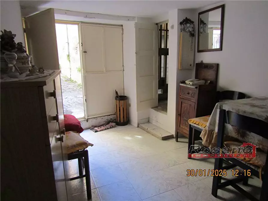 Immagine 4 di Villa in vendita  in Via FERRO a Biancavilla