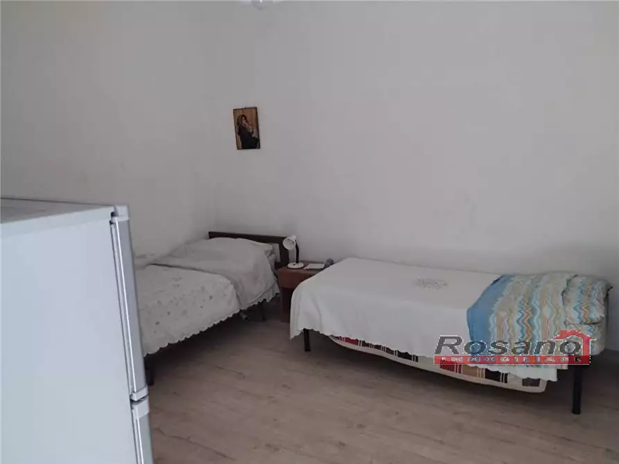 Immagine 3 di Villa in vendita  in Via PERUGIA a Biancavilla