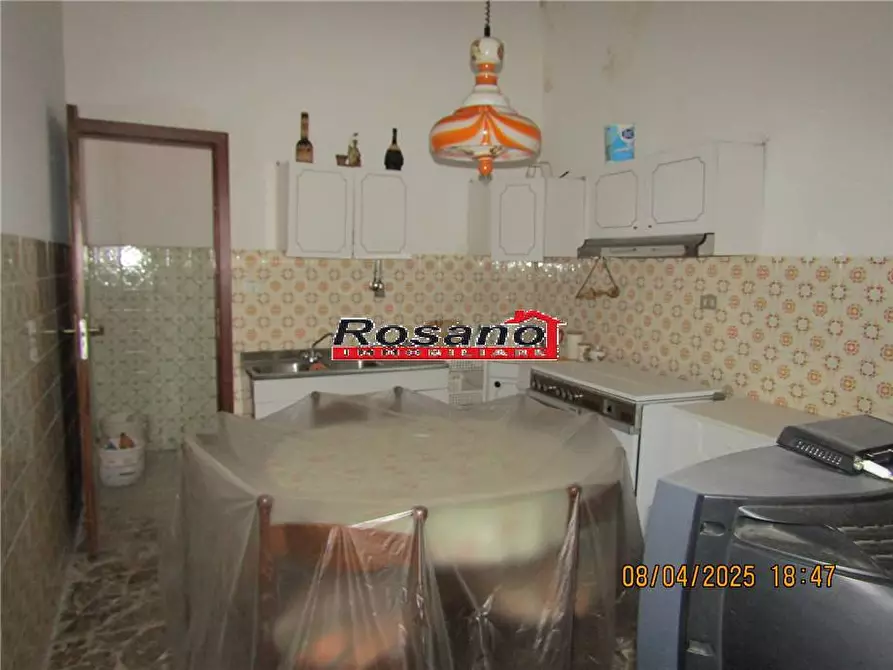 Immagine 3 di Villa in vendita  a Biancavilla
