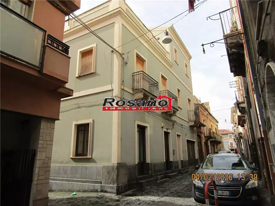 Immagine 1 di Villa in vendita  in Via DOTTOR RIZZO a Biancavilla