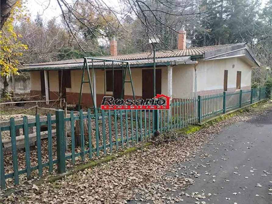 Immagine 1 di Villa in affitto  a Biancavilla