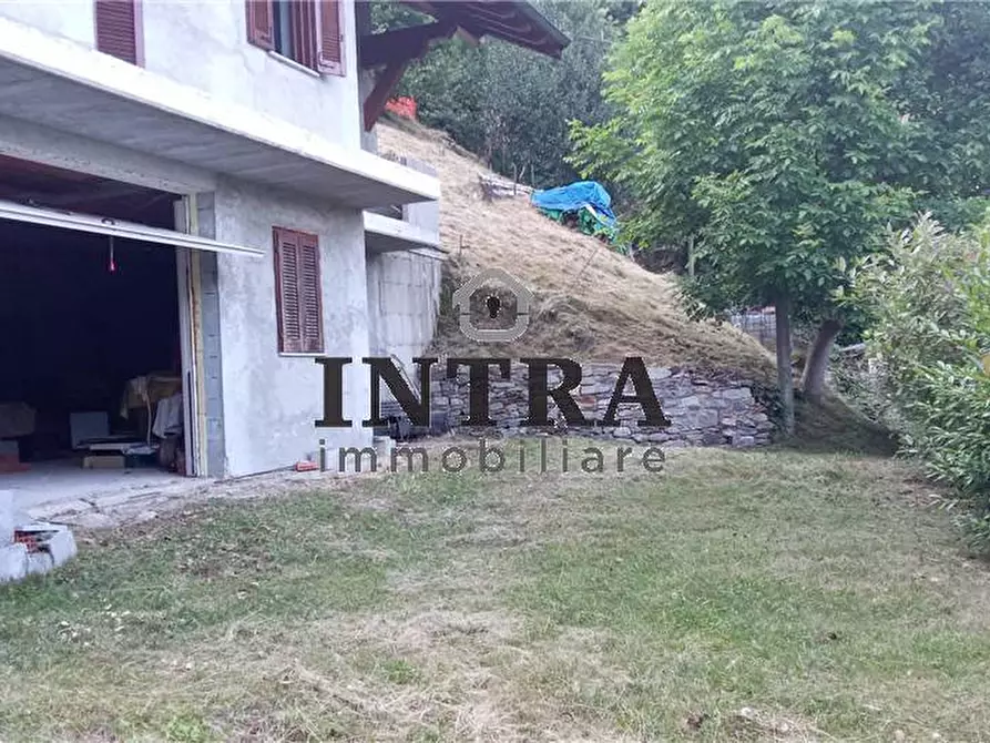 Immagine 12 di Villa in vendita  a Miazzina
