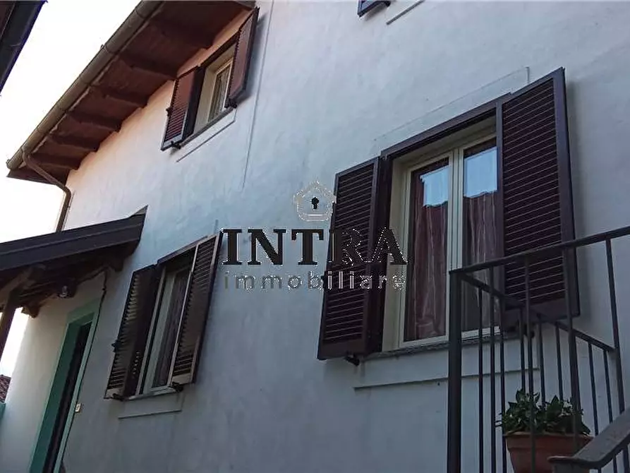 Immagine 1 di Villa in vendita  in Loc. Ronco a Ghiffa