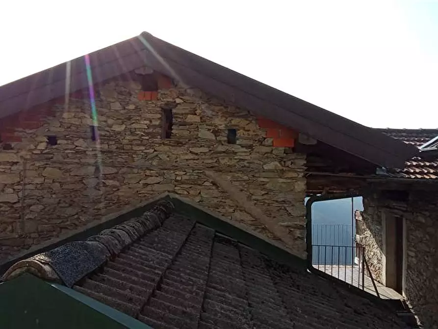 Immagine 14 di Villa in vendita  a Aurano