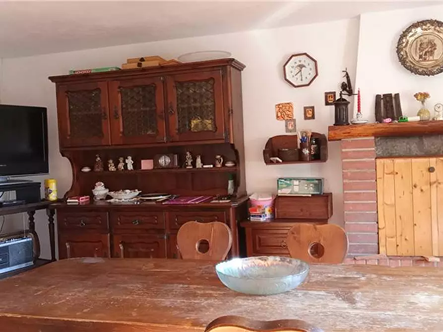 Immagine 3 di Villa in vendita  a Aurano