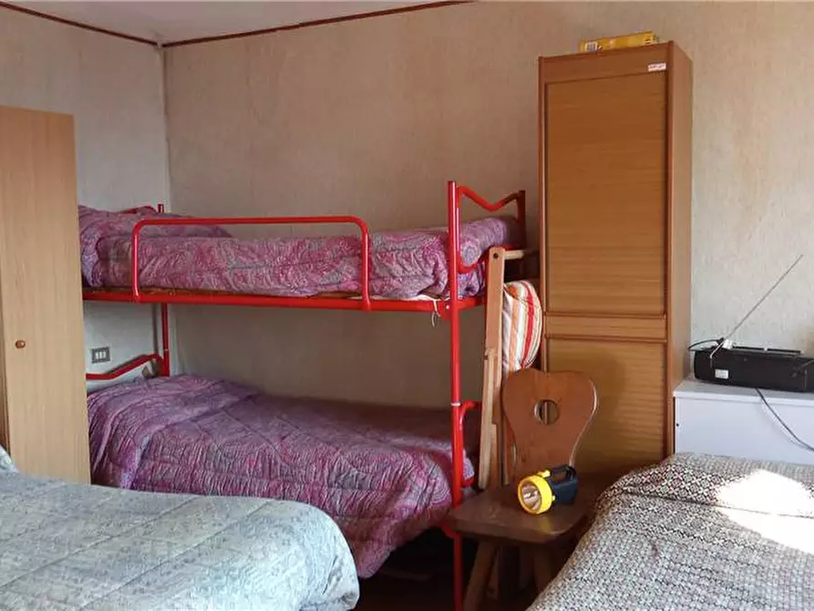 Immagine 8 di Villa in vendita  a Aurano