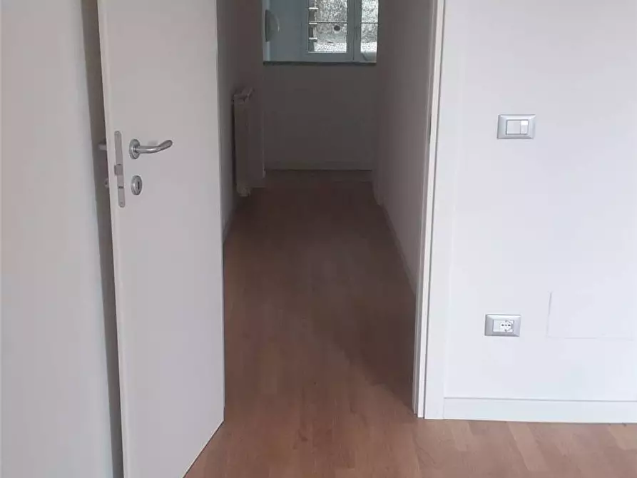 Immagine 11 di Casa bifamiliare in vendita  a Verbania