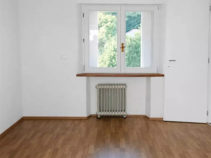 Immagine 14 di Villa in vendita  in Via Garibaldi a Cambiasca