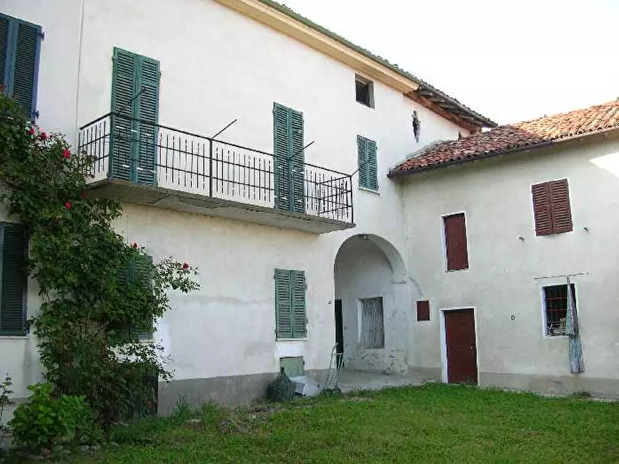 Immagine 2 di Villa in vendita  in Via DELL'ASILO, 1 a Sala Monferrato