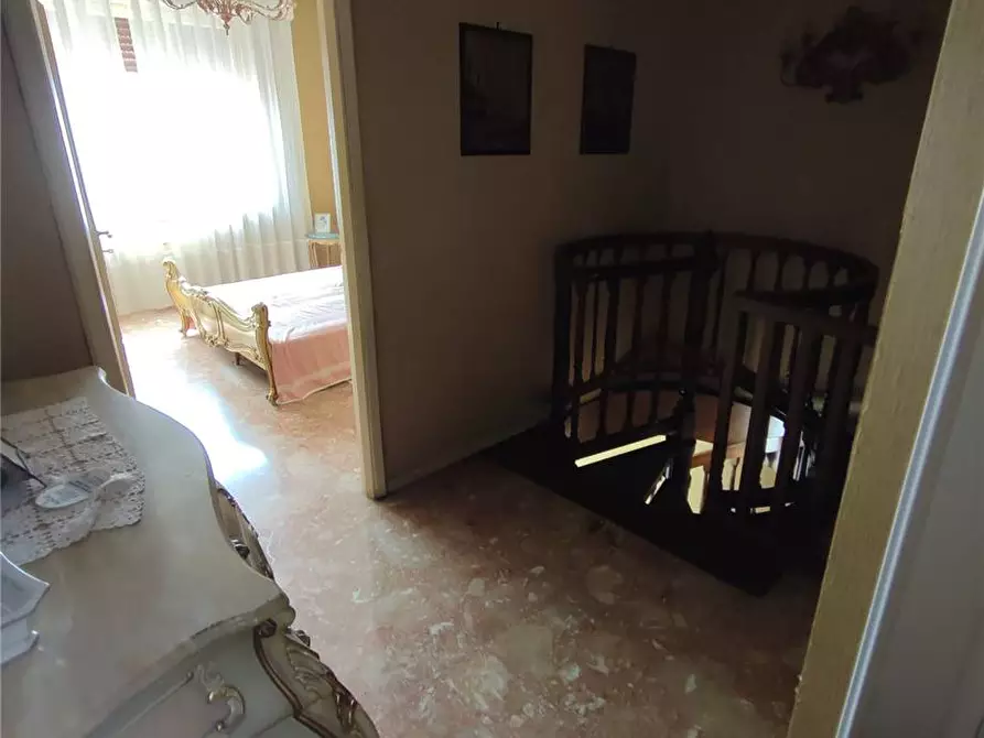 Immagine 5 di Appartamento in vendita  in Via HUGUES, 13 a Casale Monferrato