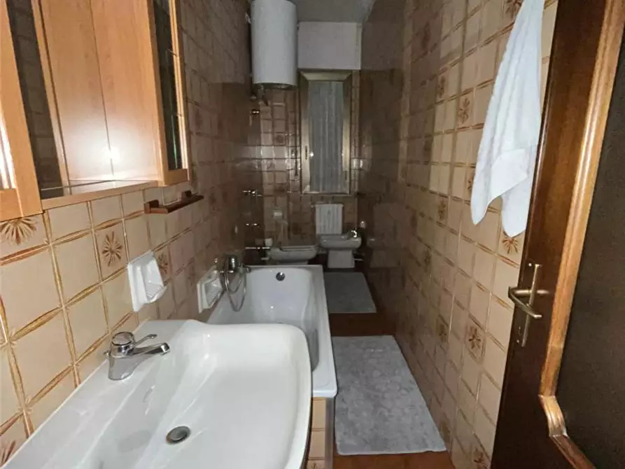 Immagine 3 di Appartamento in vendita  a Casale Monferrato