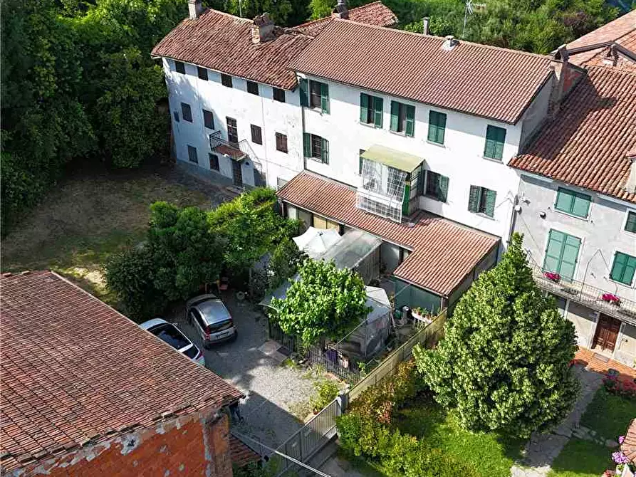 Immagine 1 di Villa in vendita  a Lu E Cuccaro Monferrato