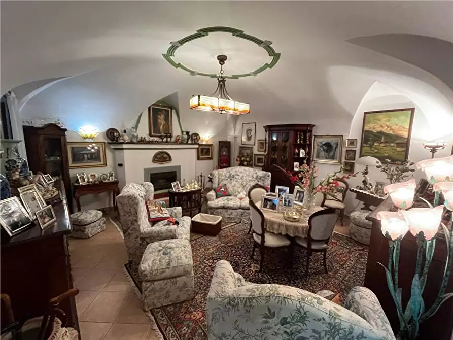 Immagine 3 di Villa in vendita  a Lu E Cuccaro Monferrato