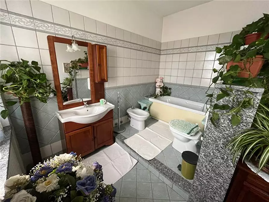 Immagine 4 di Villa in vendita  a Lu E Cuccaro Monferrato