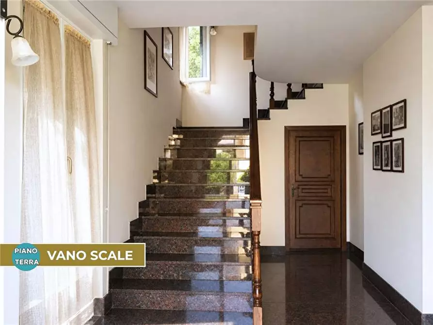 Immagine 10 di Villa in vendita  in Via Risorgimento, 3 a Villongo