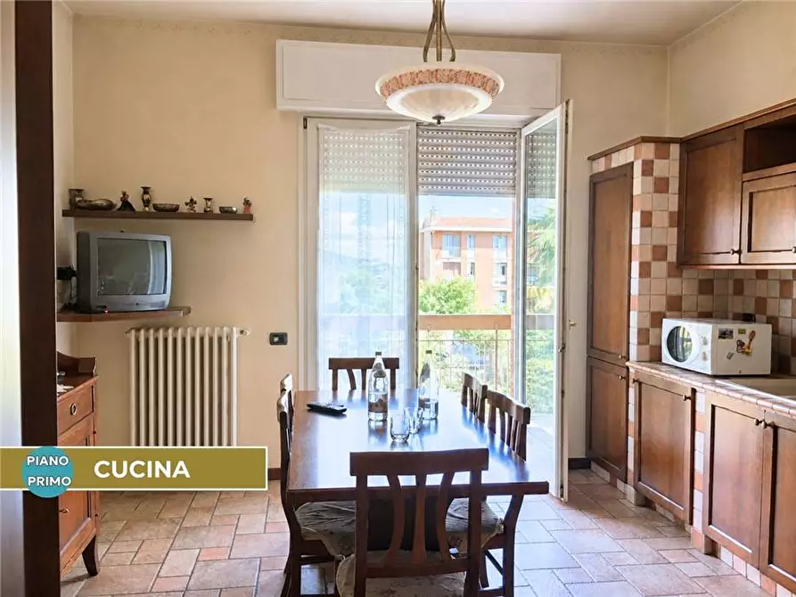 Immagine 11 di Villa in vendita  in Via Risorgimento, 3 a Villongo