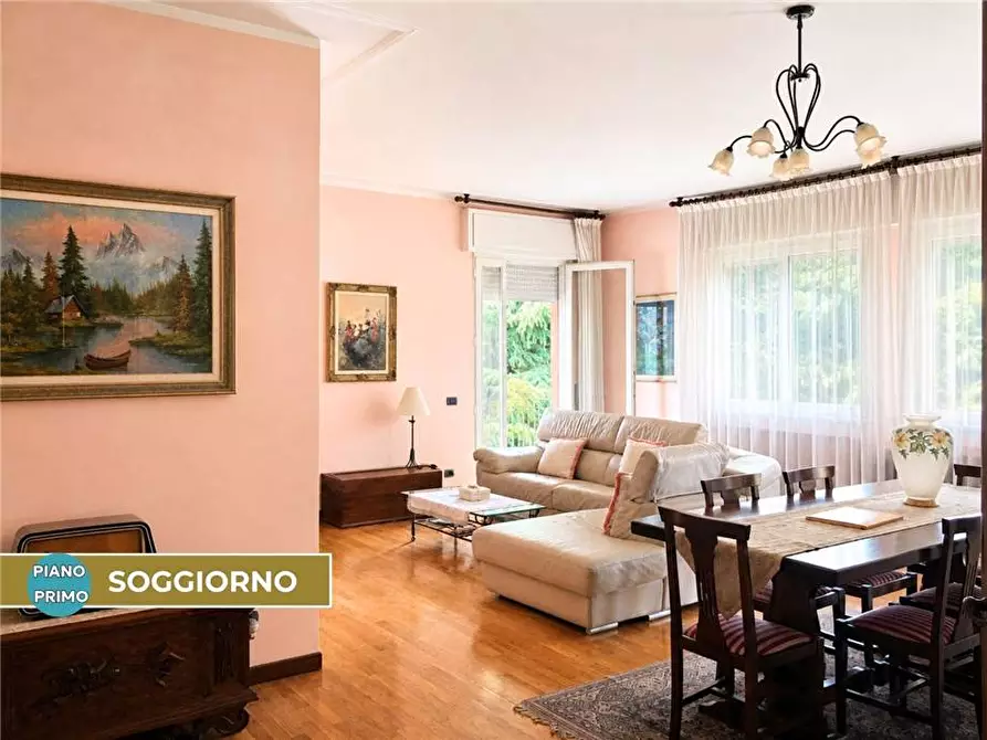 Immagine 13 di Villa in vendita  in Via Risorgimento, 3 a Villongo