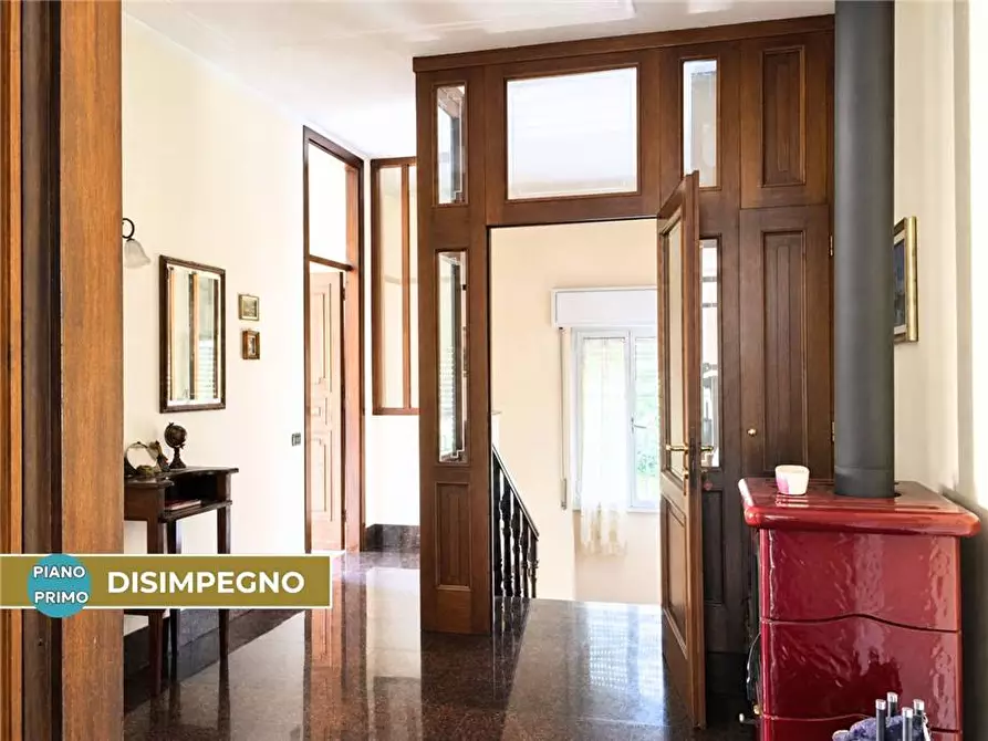 Immagine 14 di Villa in vendita  in Via Risorgimento, 3 a Villongo