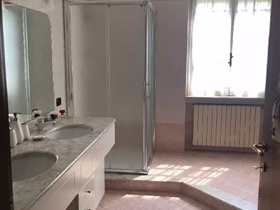Immagine 3 di Villa in vendita  in Via Risorgimento, 3 a Villongo