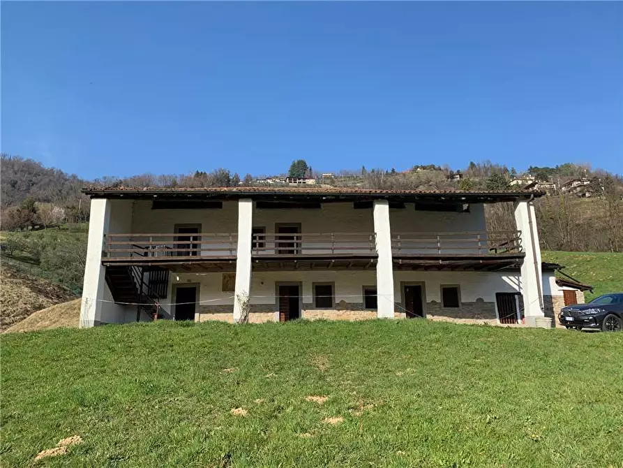 Immagine 10 di Rustico / casale in vendita  in Loc. Nembra sotto, 10 a Adrara San Martino