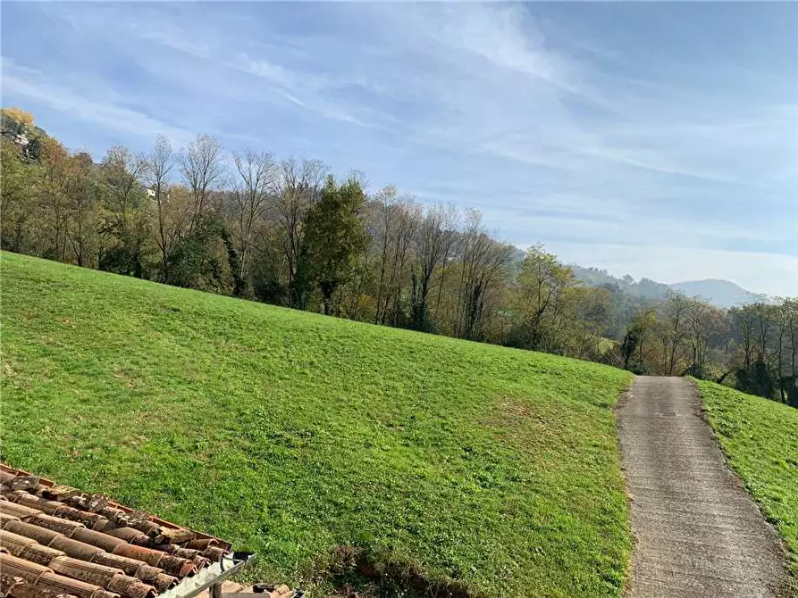 Immagine 6 di Rustico / casale in vendita  in Loc. Nembra sotto, 10 a Adrara San Martino