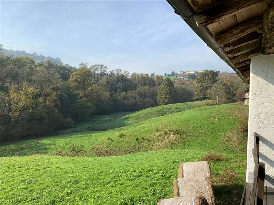 Immagine 8 di Rustico / casale in vendita  in Loc. Nembra sotto, 10 a Adrara San Martino