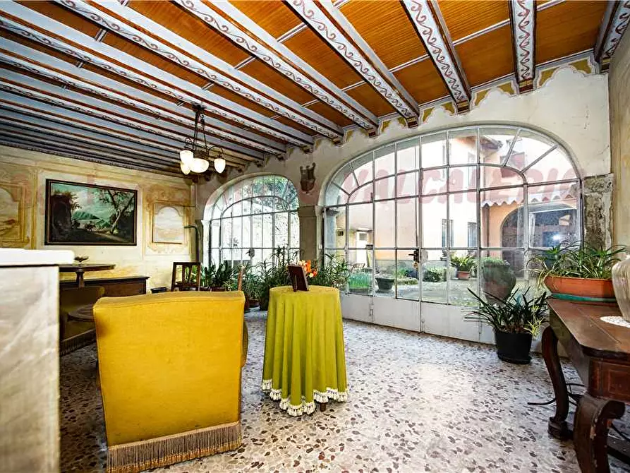 Immagine 2 di Villa in vendita  in Via Roma, 35 a Castelli Calepio