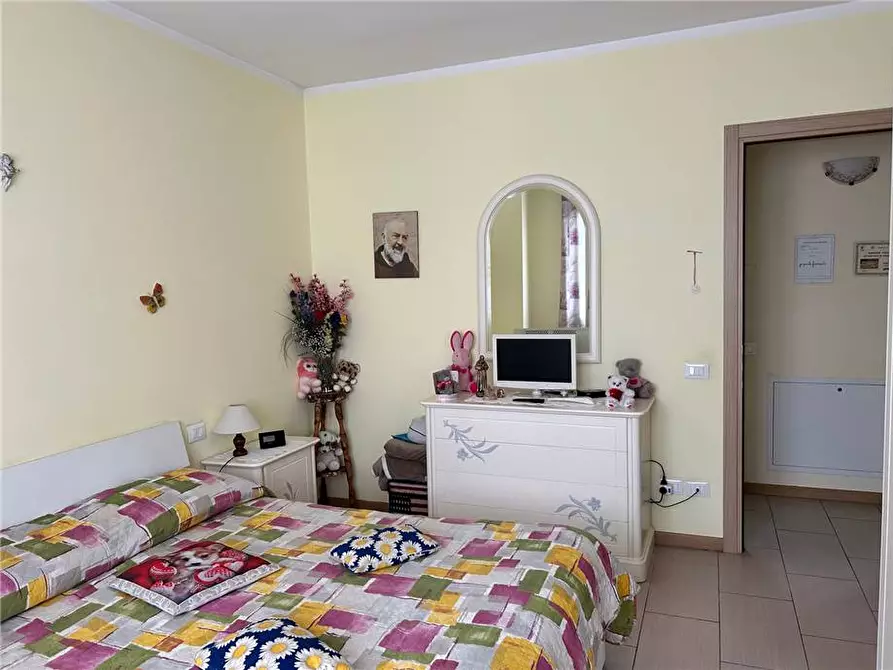 Immagine 12 di Villa in vendita  in Via Francesco Nullo, 3 a Villongo