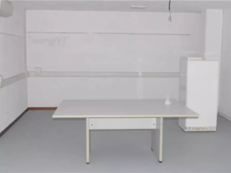Immagine 10 di Attività commerciale in vendita  in Via Renica, 63 a Brescia