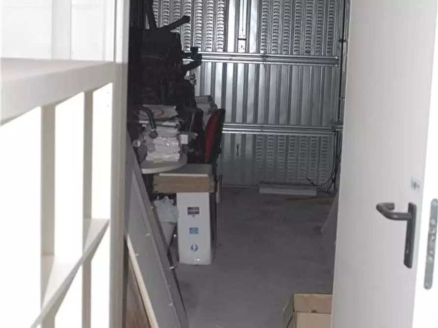 Immagine 13 di Attività commerciale in vendita  in Via Renica, 63 a Brescia
