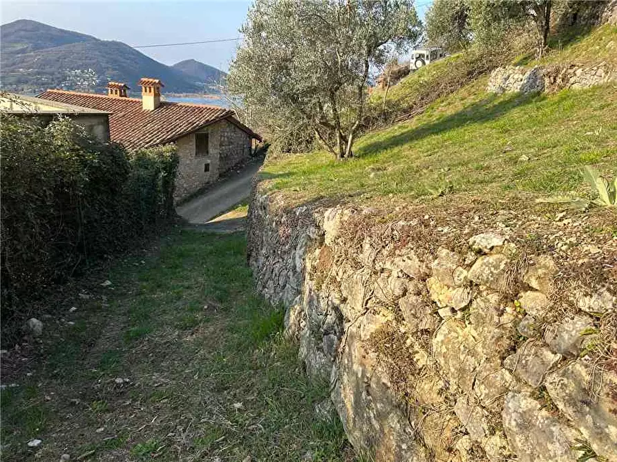 Immagine 14 di Terreno in vendita  in Via Vasti di Sopra, 10 a Predore