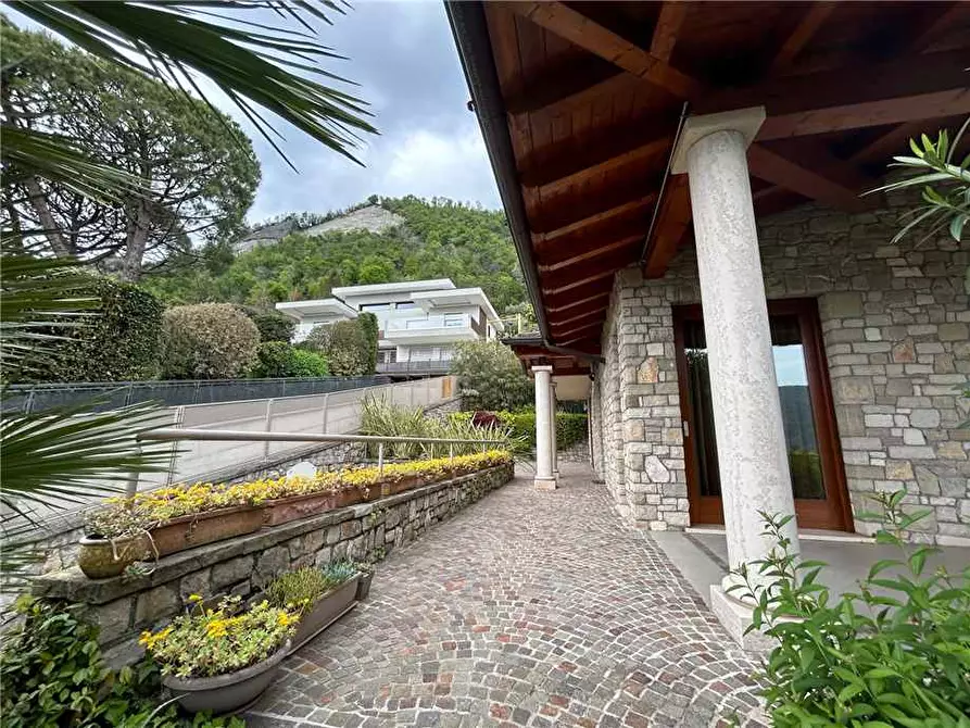 Immagine 6 di Villa in vendita  in Via Isacco e Febo Arcangeli a Sarnico