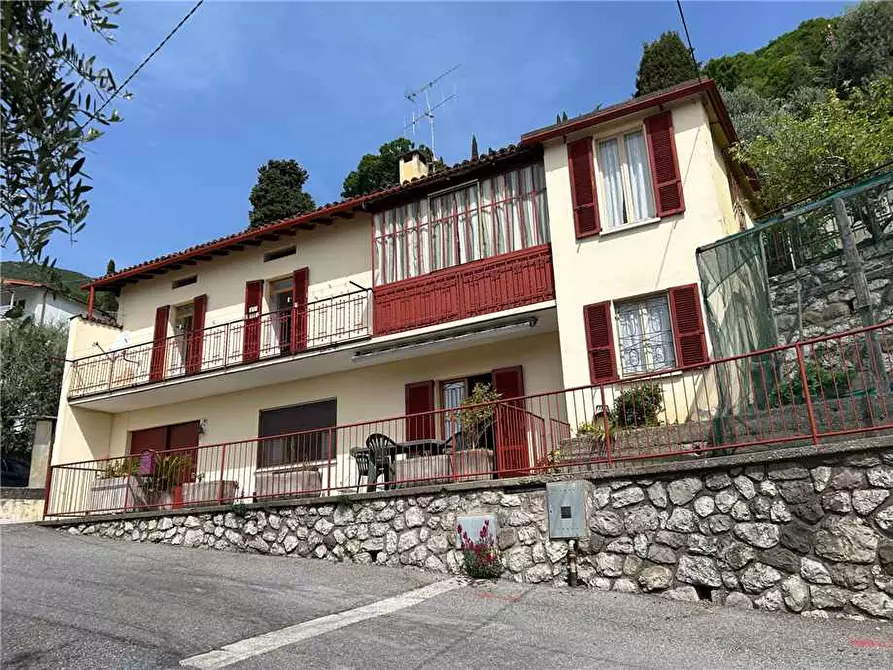 Immagine 6 di Stabile in vendita  in Via Campitino a Predore