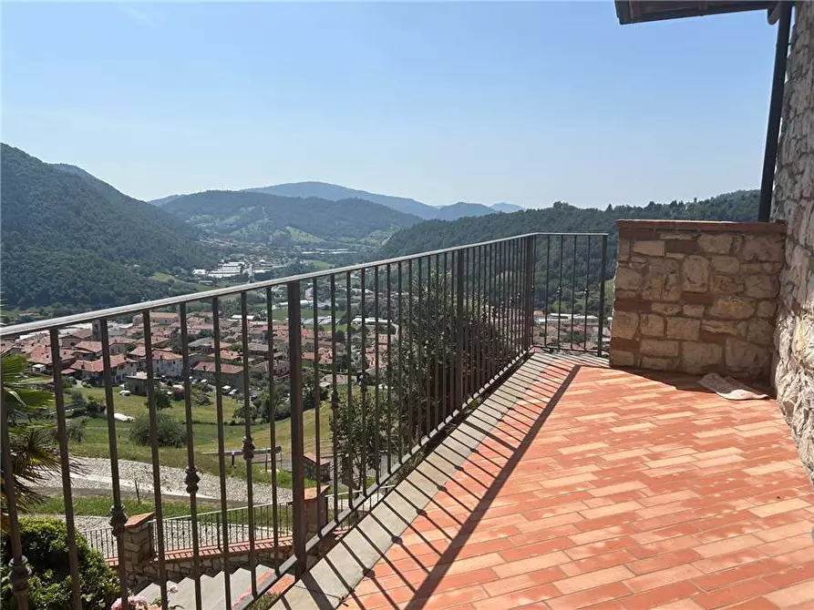 Immagine 11 di Stabile in vendita  in Via Pennini a Adrara San Martino
