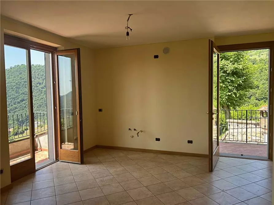 Immagine 14 di Stabile in vendita  in Via Pennini a Adrara San Martino