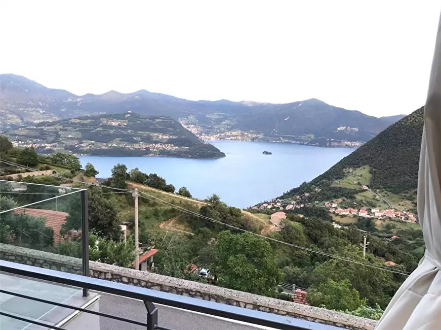 Immagine 10 di Villa in vendita  in Via Aldo Moro a Vigolo