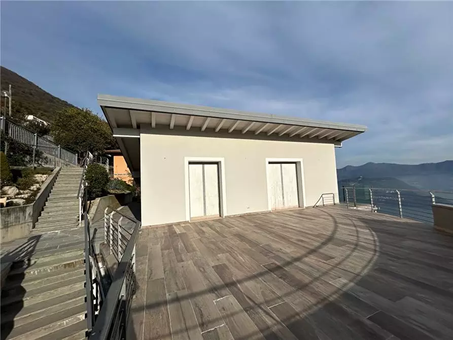 Immagine 4 di Villa in vendita  in Via Aldo Moro a Vigolo