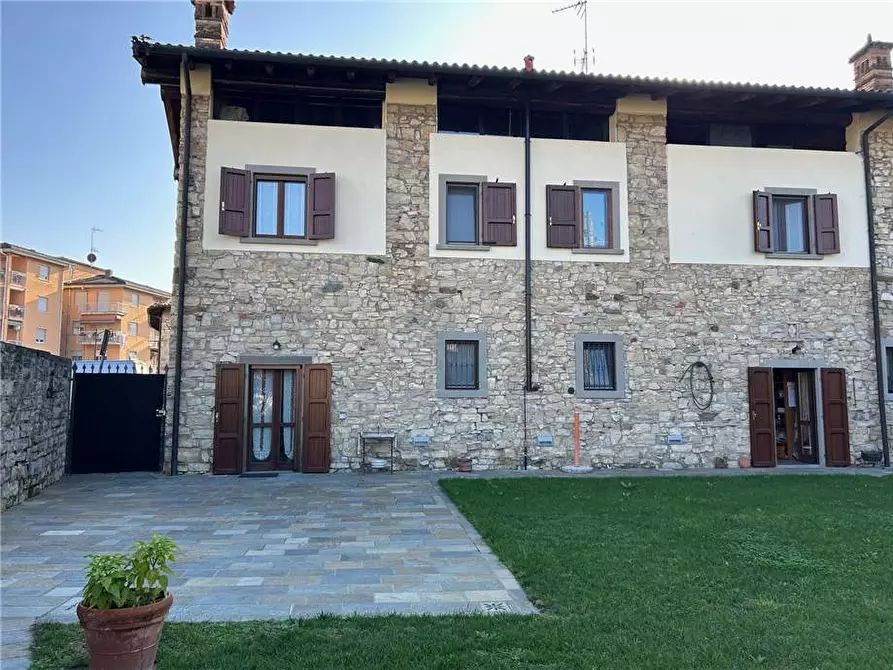 Immagine 2 di Rustico / casale in vendita  a Grumello Del Monte