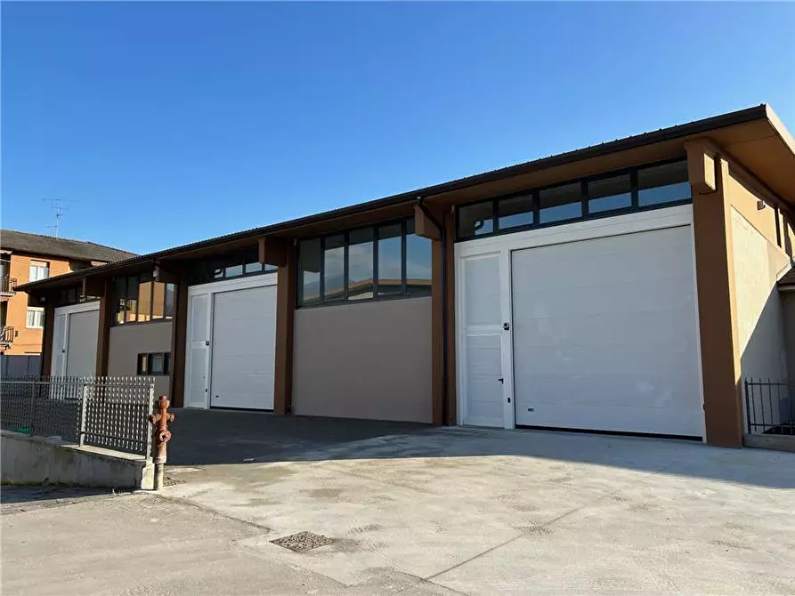 Immagine 1 di Capannone industriale in affitto  in Via Kennedy, 22 a Villongo