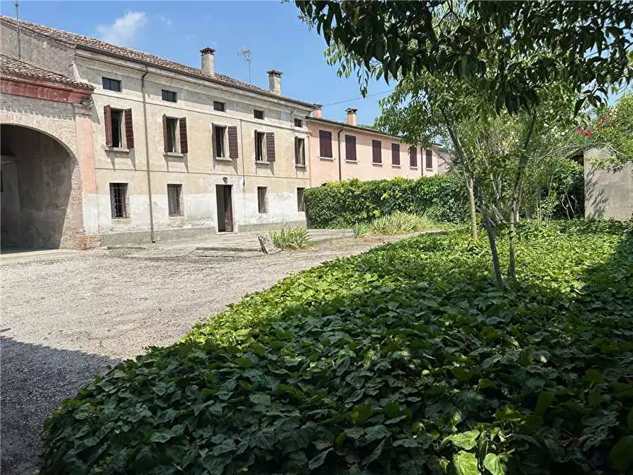Immagine 3 di Rustico / casale in vendita  in Via Villa Belgiardino, 41 a Ceresara