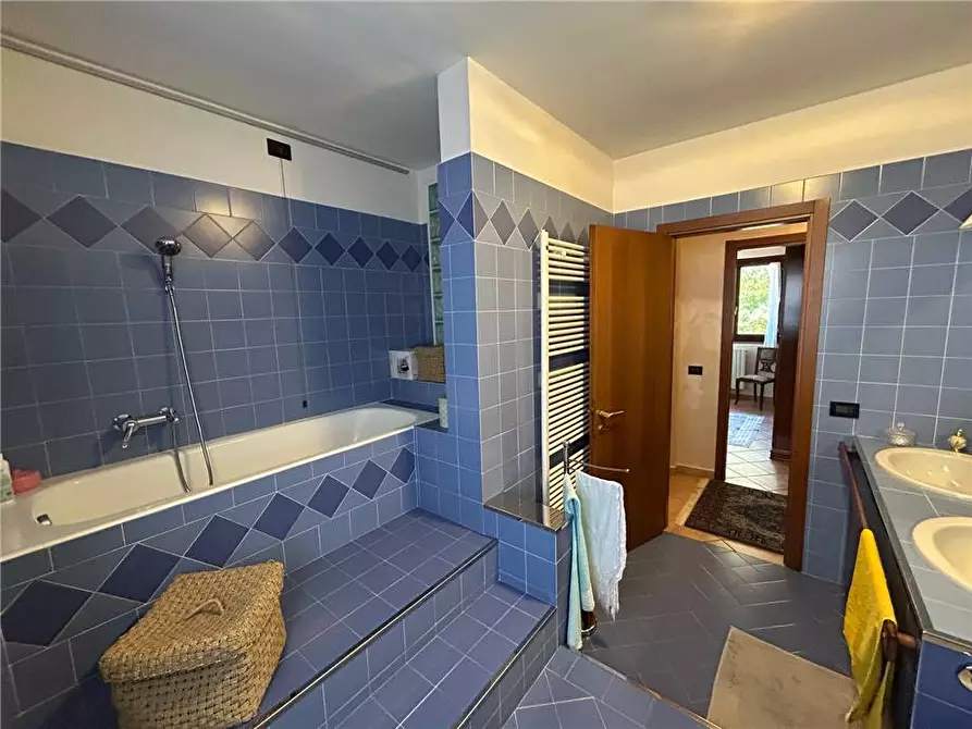 Immagine 14 di Villa in vendita  in Via Don Andreoletti, 17 a Villongo