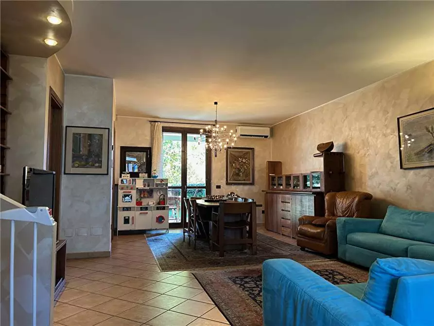 Immagine 3 di Villa in vendita  in Via Don Andreoletti, 17 a Villongo