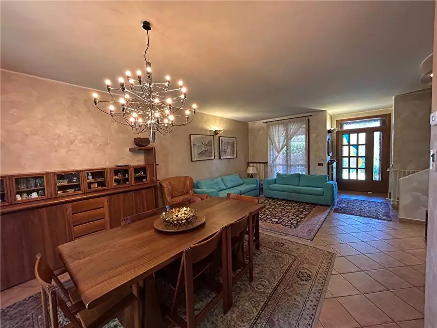 Immagine 5 di Villa in vendita  in Via Don Andreoletti, 17 a Villongo