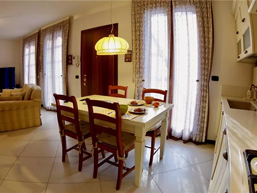 Immagine 4 di Villa in vendita  in Via San michele a Foresto Sparso