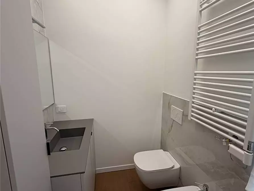 Immagine 13 di Appartamento in vendita  in Via Manzoni, 8 a Sarnico