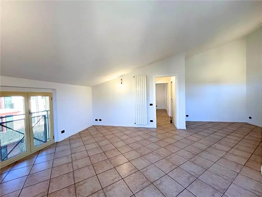 Immagine 5 di Appartamento in vendita  in Via Pietra di Credaro, 11 a Credaro