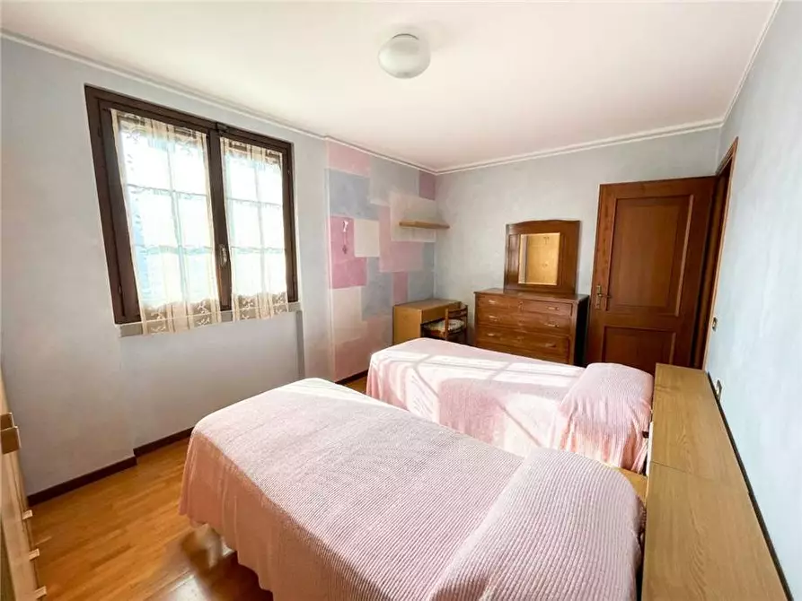Immagine 13 di Villa in vendita  in Via Gafforelli, 2 a Foresto Sparso