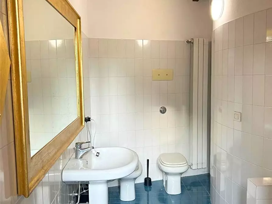 Immagine 12 di Appartamento in vendita  in Via Roma, 37 a Castelli Calepio
